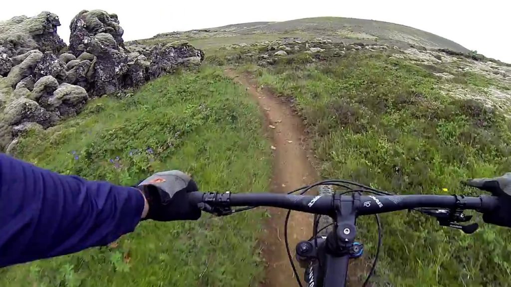 Mountain biking - Down the edge trail in Iceland
