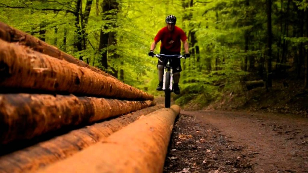 Trailaction - Hardtail mountain biking RAW