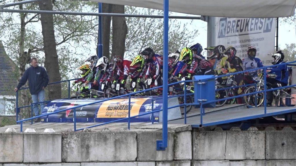 2015 04 25 race 08 finale jongens 8 jaar Overijssels  kampioenschap te Haaksbergen